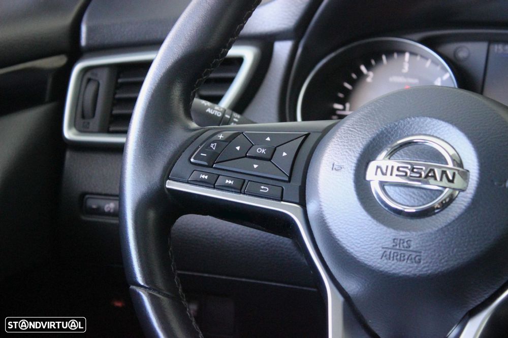 Nissan Qashqai 1.5 dCi N-Connecta - 18