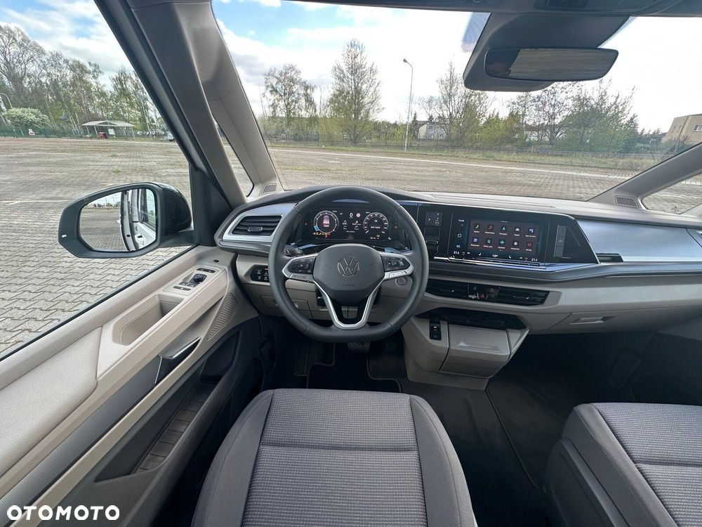 Volkswagen california Nowa California Beach silnik: 2,0 l TSI OPF 204 KM / skrzynia biegów: 7-biegowa DSG rozstaw osi: 3124 mm - 17