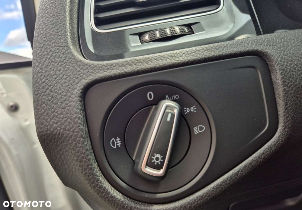 Volkswagen Golf - 18