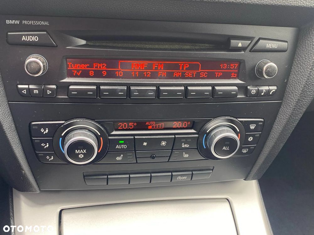 BMW Seria 3 318i - 22