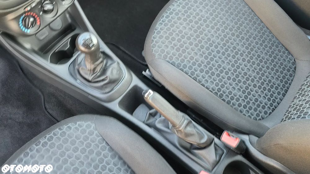 Opel Corsa - 16