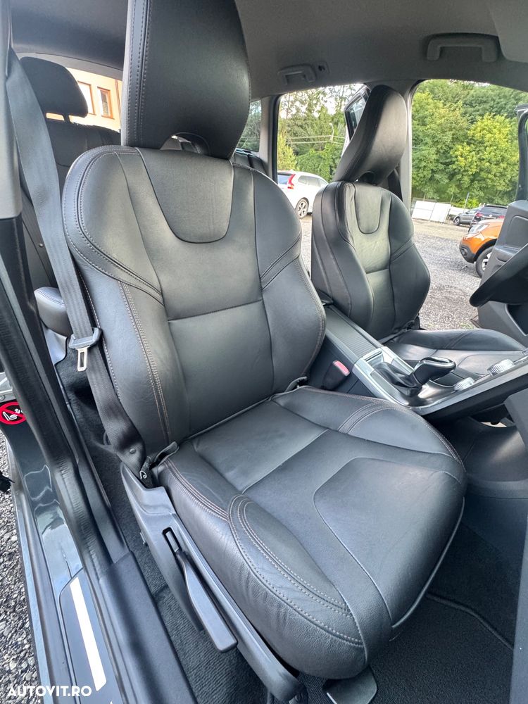 Volvo XC 60 D4 Geartronic Summum - 21