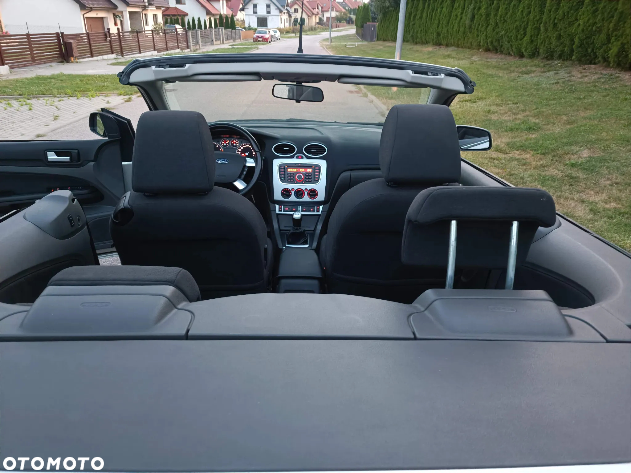 Ford Focus Coupe-Cabriolet 2.0 16V Titanium - 7