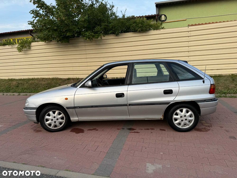 Opel Astra - 8