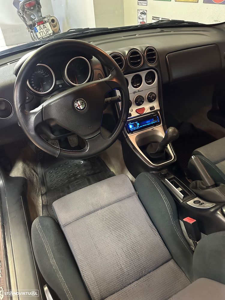 Alfa Romeo GTV 1.8 TS - 21