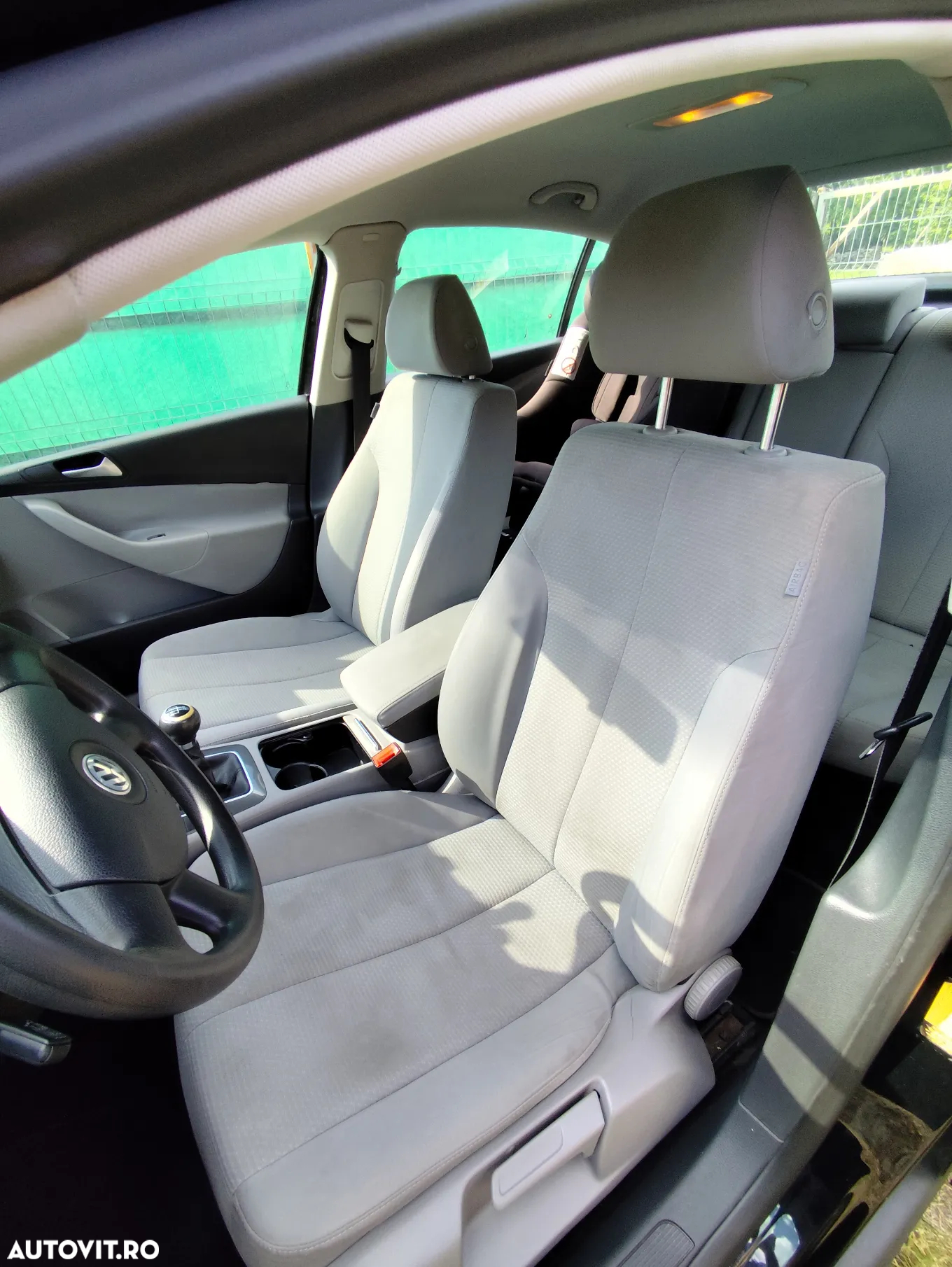 Volkswagen Passat - 13