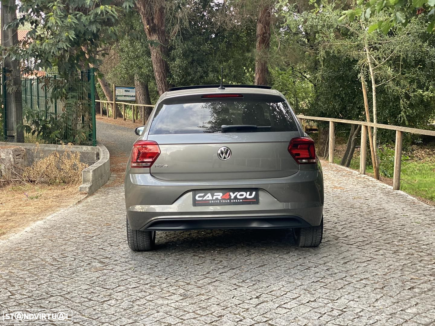 VW Polo 1.6 TDI Highline DSG - 6