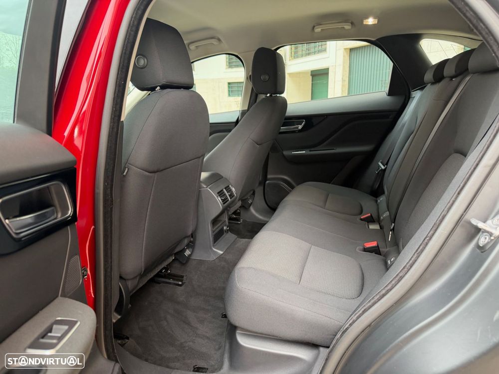 Jaguar F-Pace 20d Pure - 31