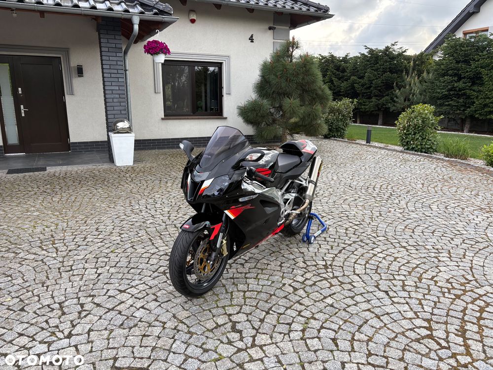 Aprilia RSV - 10