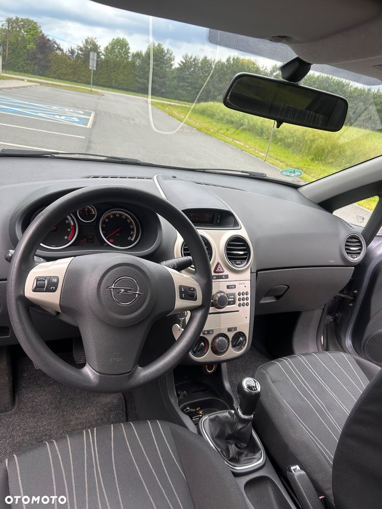 Opel Corsa 1.0 12V Cosmo - 8