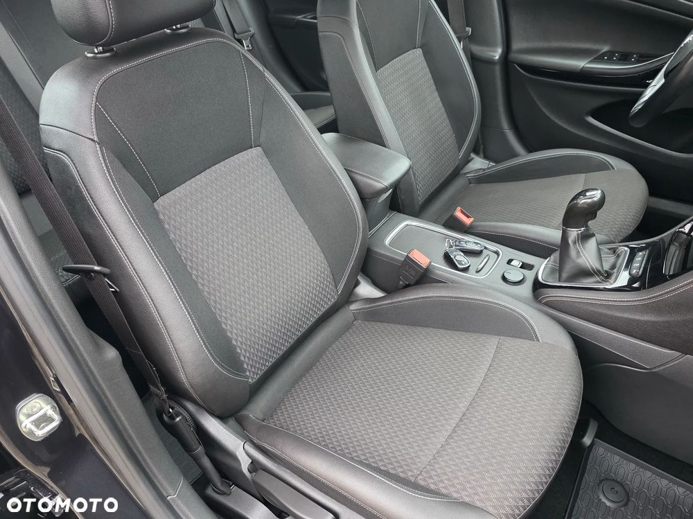 Opel Astra 1.6 D (CDTI) Start/Stop Innovation - 16