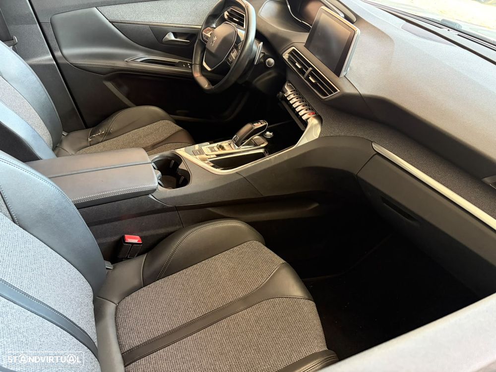 Peugeot 3008 PureTech 130 Stop & Start GPF EAT8 Allure - 9