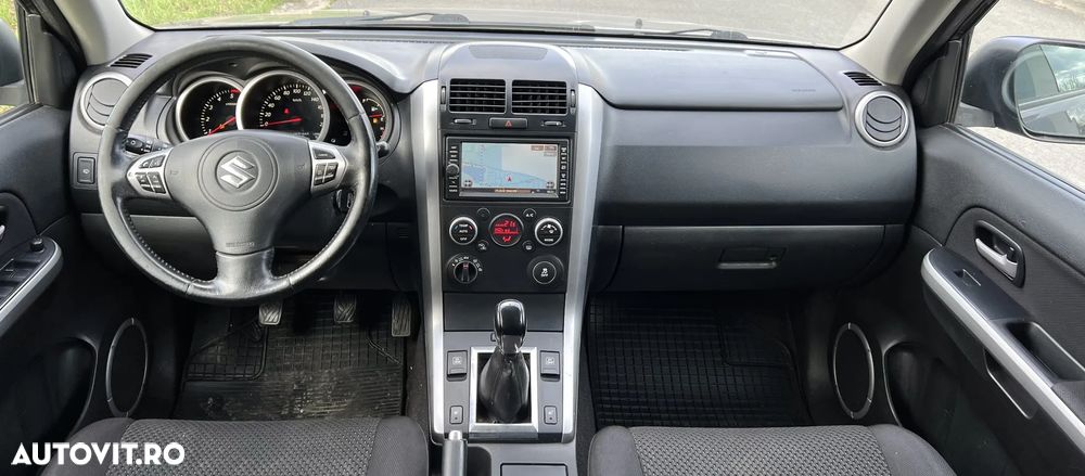 Suzuki Grand Vitara 1.9 DDiS Comfort - 10