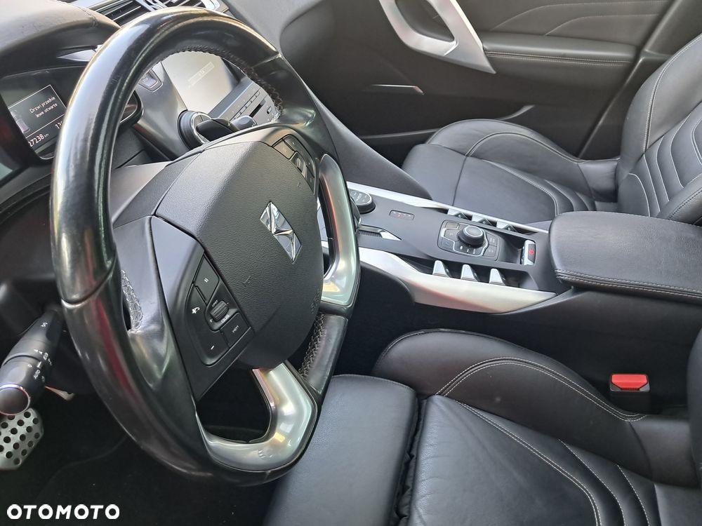 Citroën DS5 2.0 HDi Hybrid4 SoChic MCP - 24