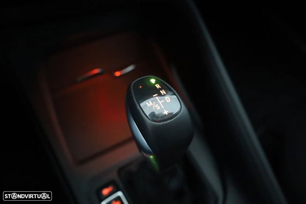 BMW X1 18 d sDrive Auto Advantage - 41