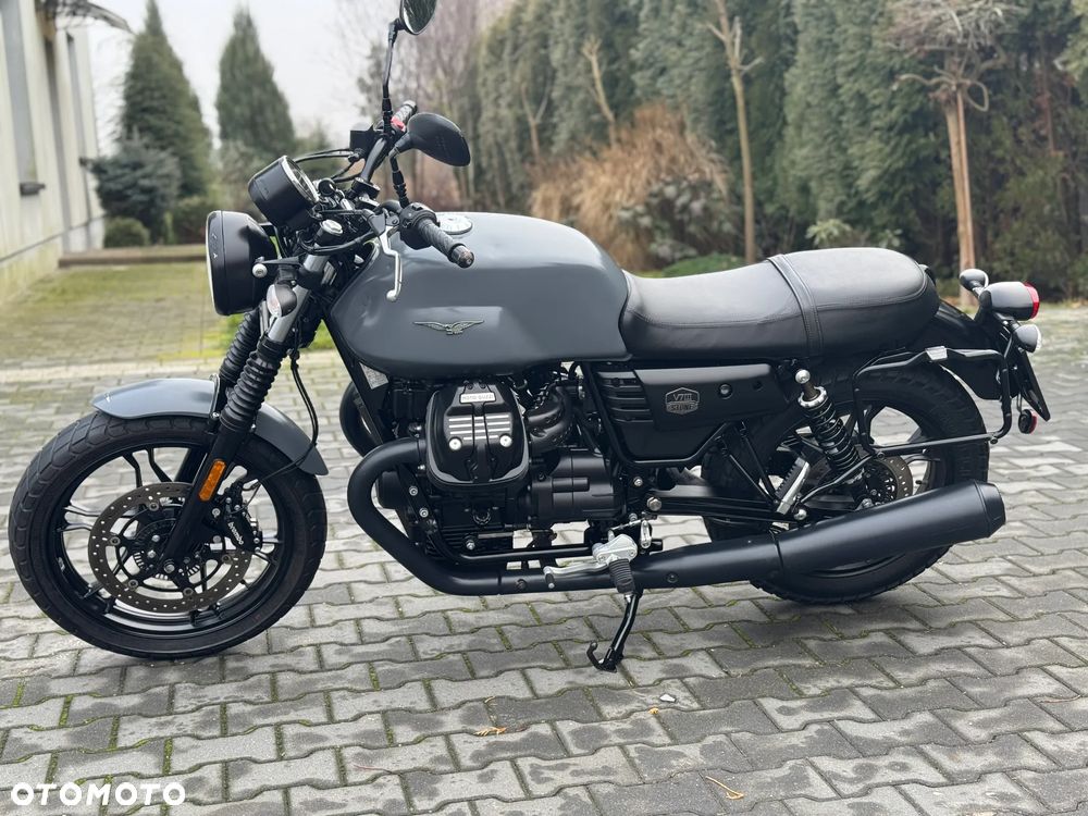 Moto Guzzi V7 - 8