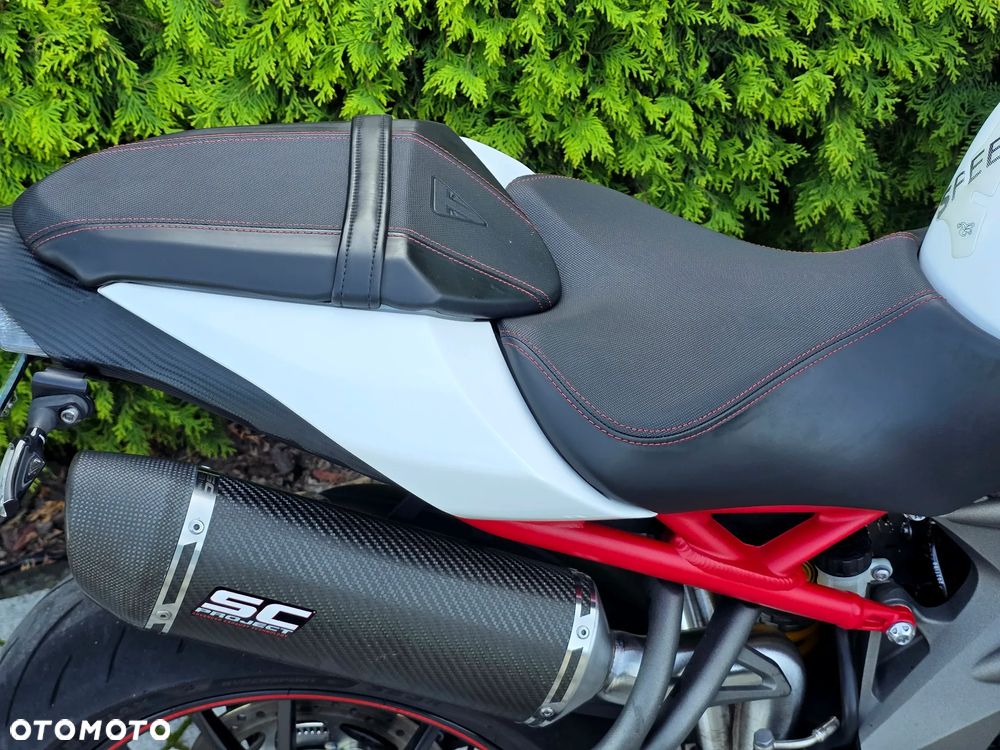 Triumph Speed Triple - 16