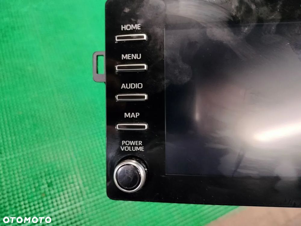 TOYOTA YARIS 19-24r Radio - 2