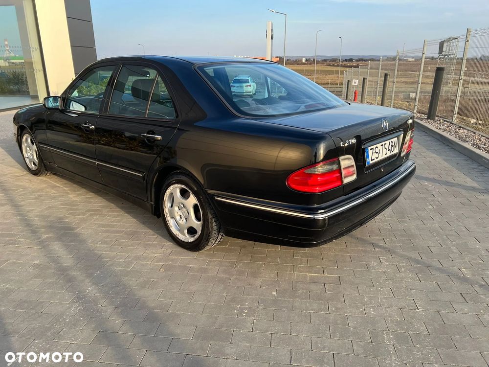 Mercedes-Benz Klasa E - 9