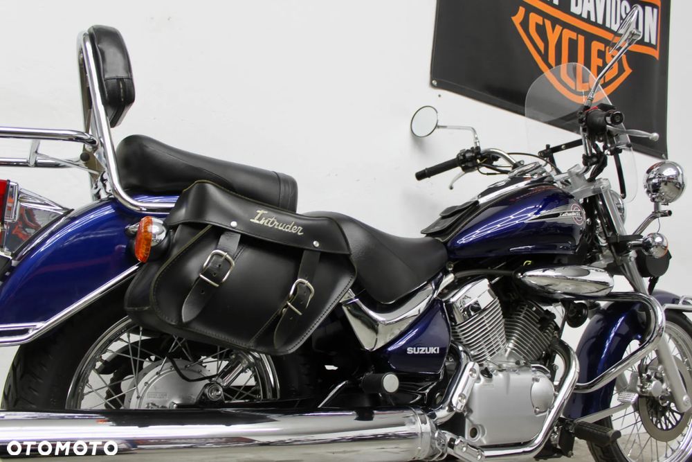 Suzuki Intruder