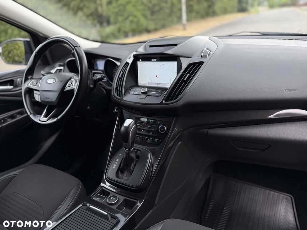 Ford Kuga 2.0 TDCi 4x4 Titanium - 29