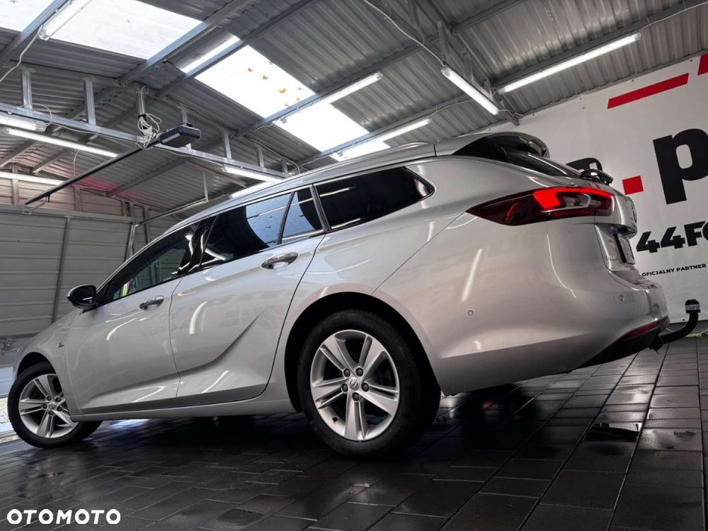 Opel Insignia - 12
