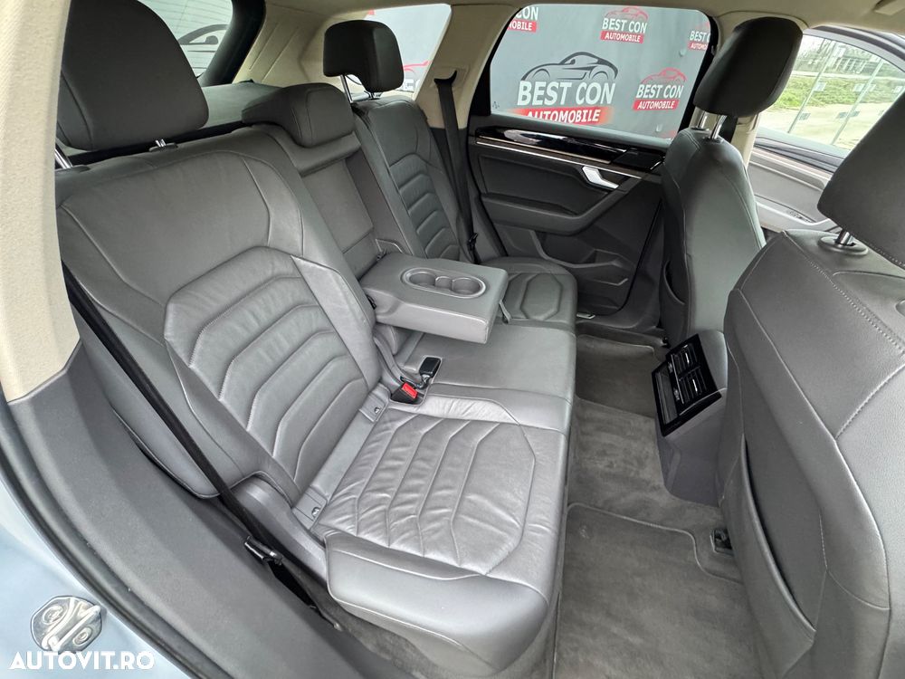 Volkswagen Touareg 3.0 V6 TDI 4Motion DPF Automatik Elegance - 9