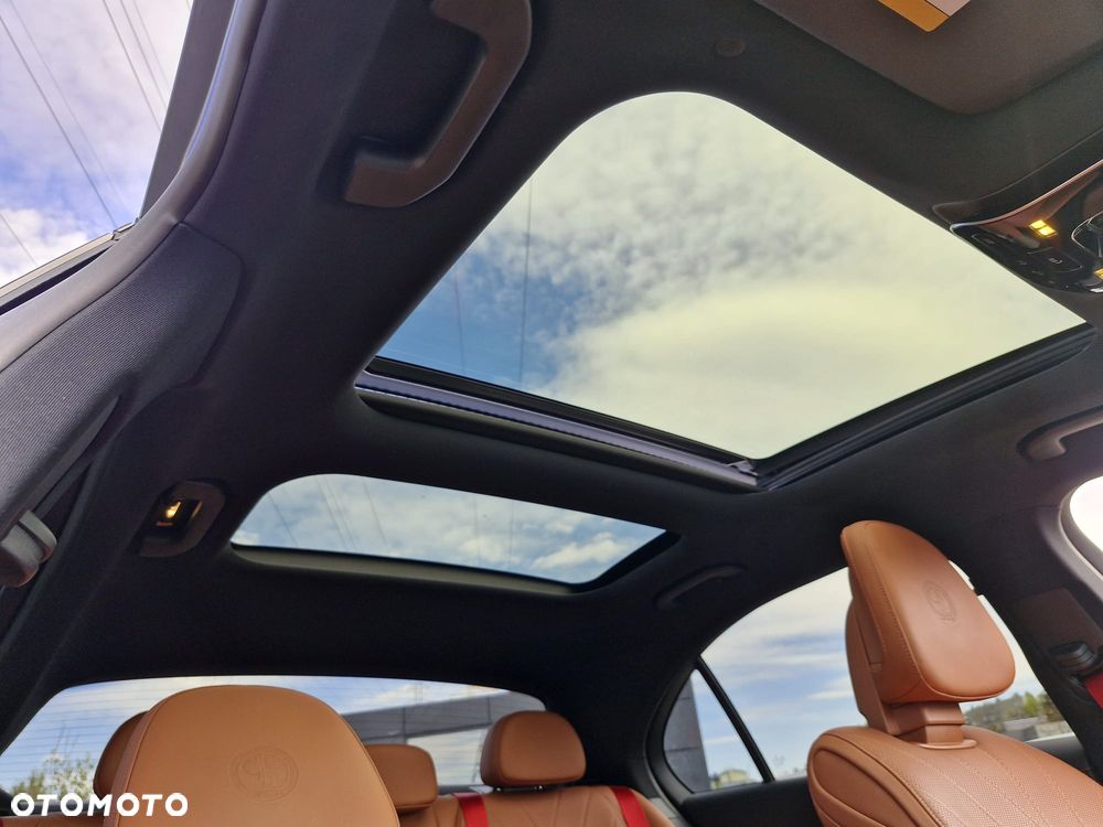 Mercedes-Benz Klasa C AMG 63 S E Performance PHEV 4-Matic - 26