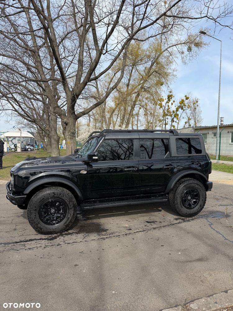 Ford Bronco - 5