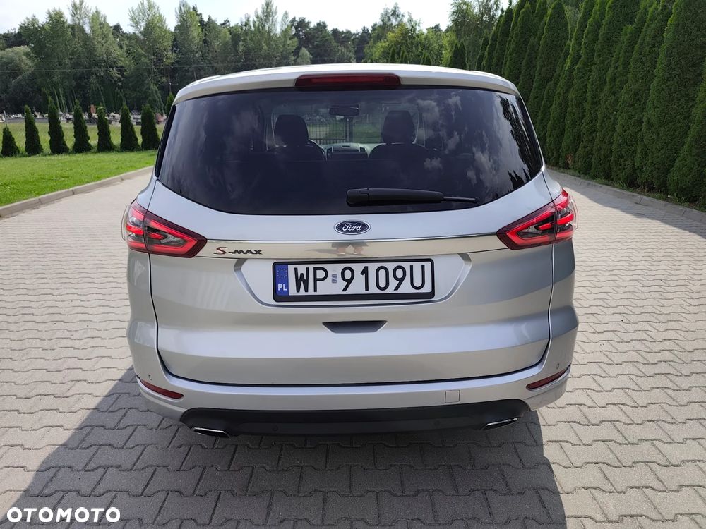 2017 Ford S-Max 2.0 EcoBoost Titanium, photograph 6