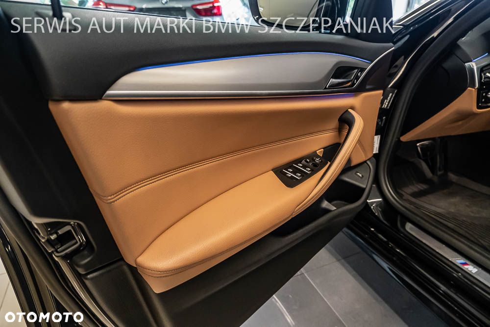 BMW Seria 5 530d xDrive M Sport sport - 18