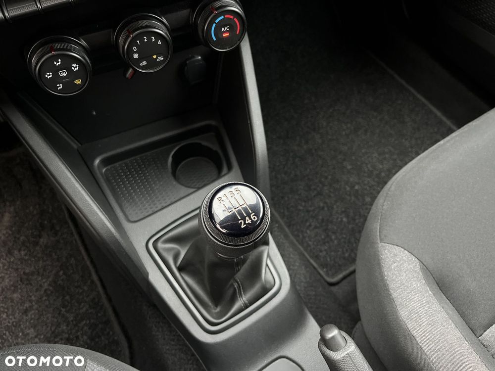 Dacia Duster 1.0 TCe Essential - 22