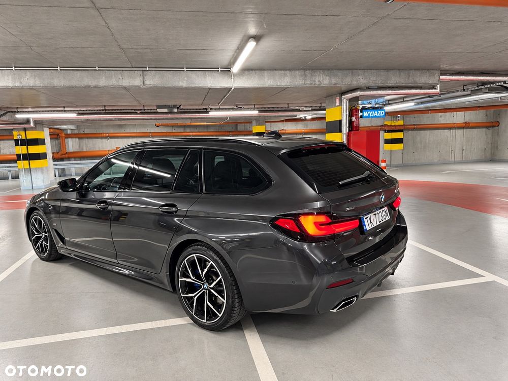 BMW Seria 5 540d xDrive mHEV M Sport sport - 7