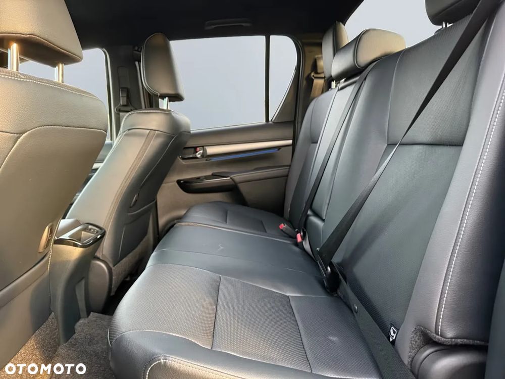 Toyota Hilux 2.8 D-4D Double Cab Invincible 4x4 - 17