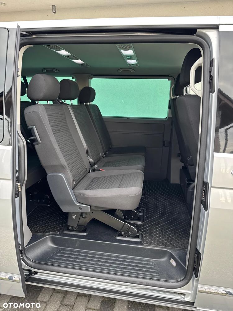 Volkswagen Caravelle - 9