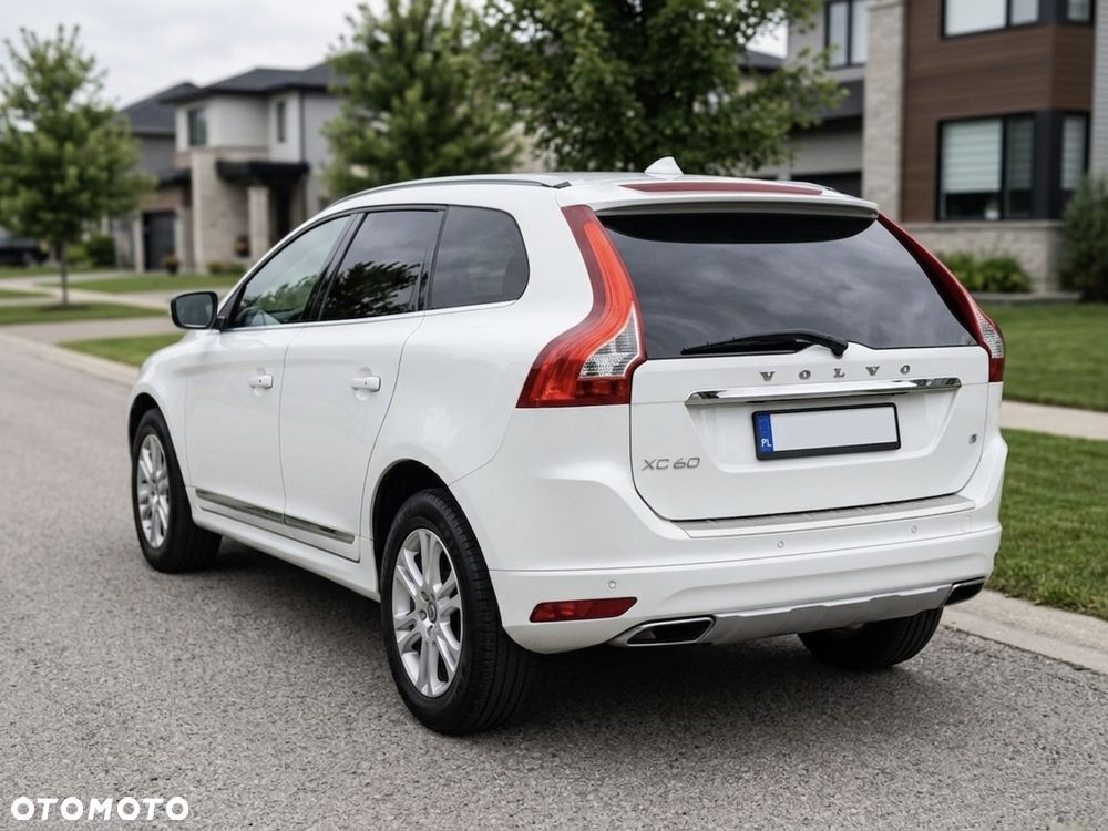 Volvo XC 60 3.2 AWD RDesign - 5