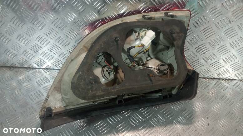 LAMPA LEWA TYLNA KIA CEED - 2