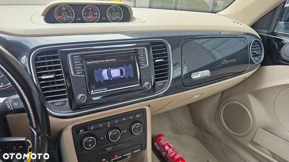 Volkswagen Beetle 1.4 TSI BMT Design DSG - 31