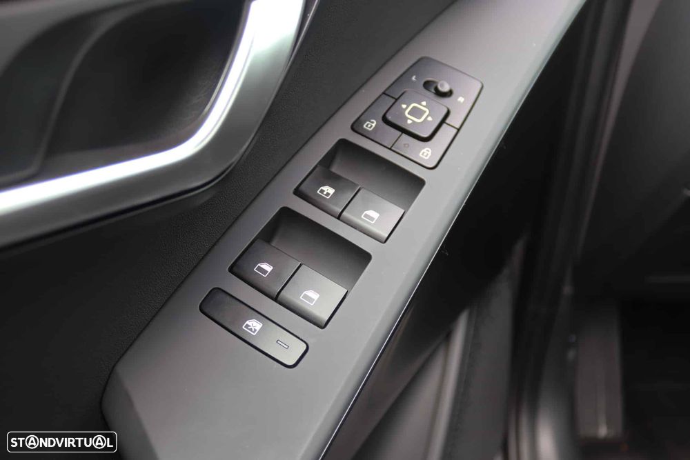 Kia Niro EV 64kWh Drive - 11