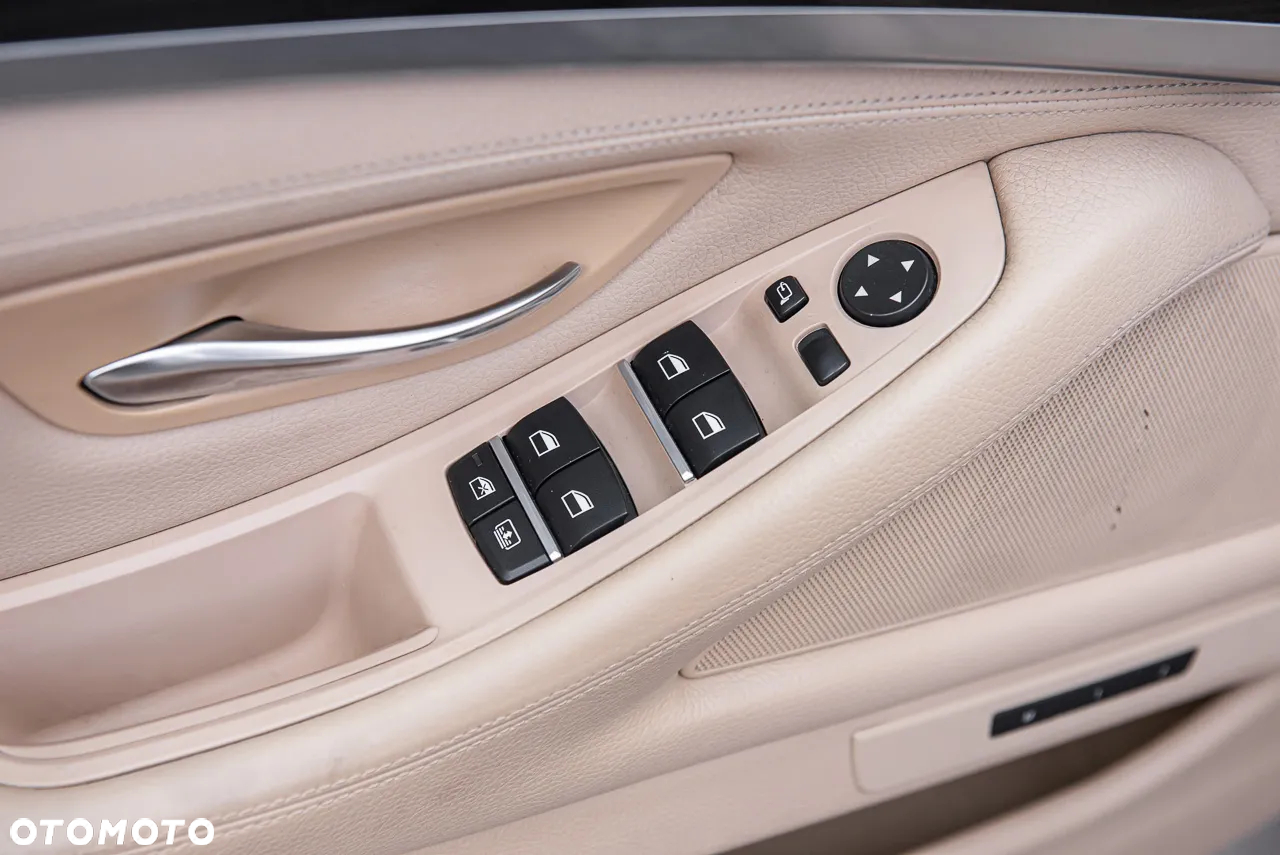 BMW Seria 5 520d Luxury Line - 17