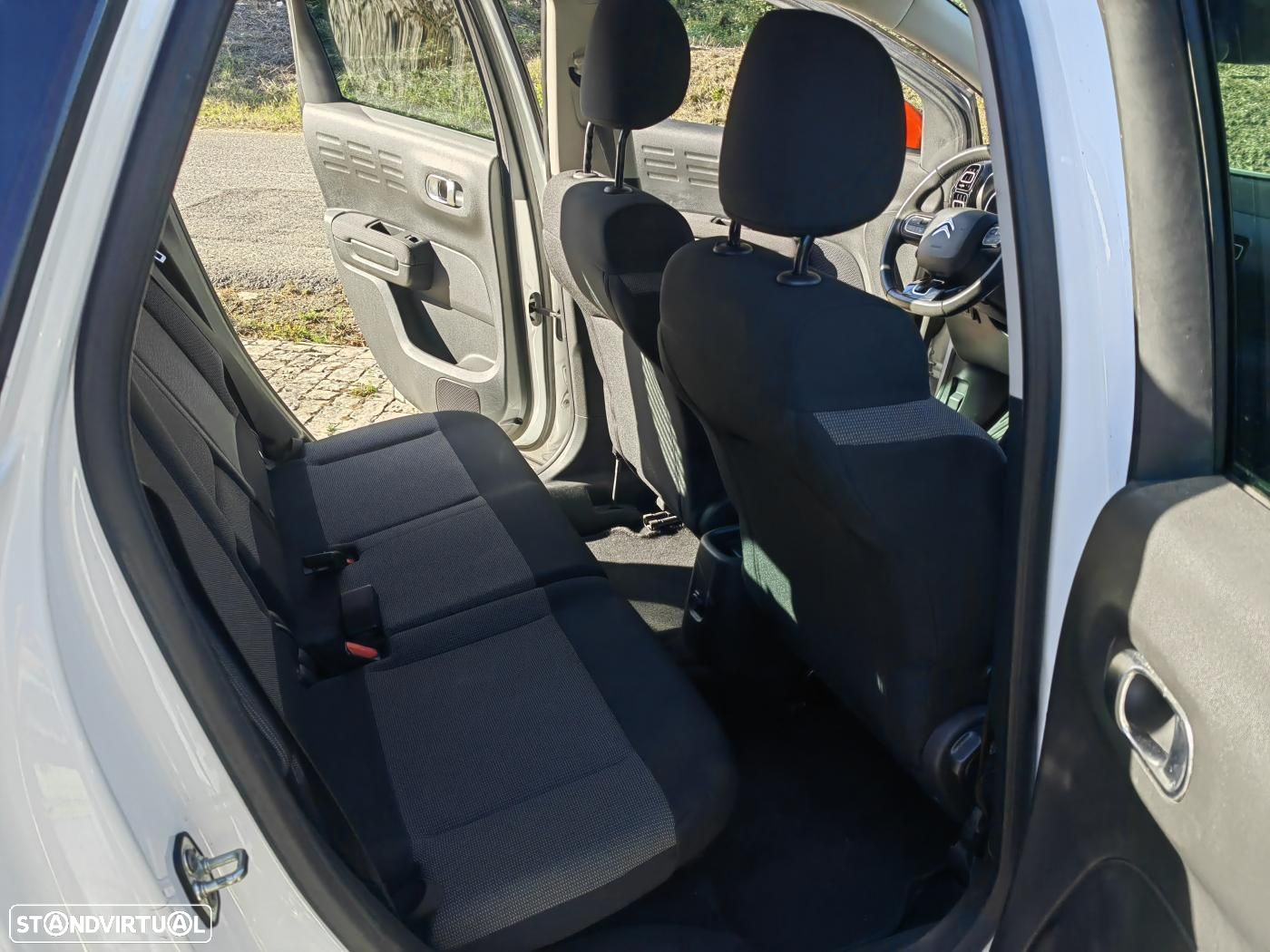 Citroën C3 Aircross 1.6 BlueHDi Feel S&S - 11