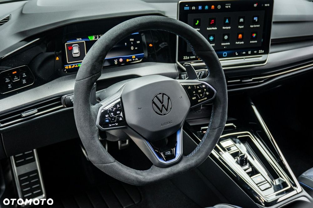 Volkswagen Golf - 24