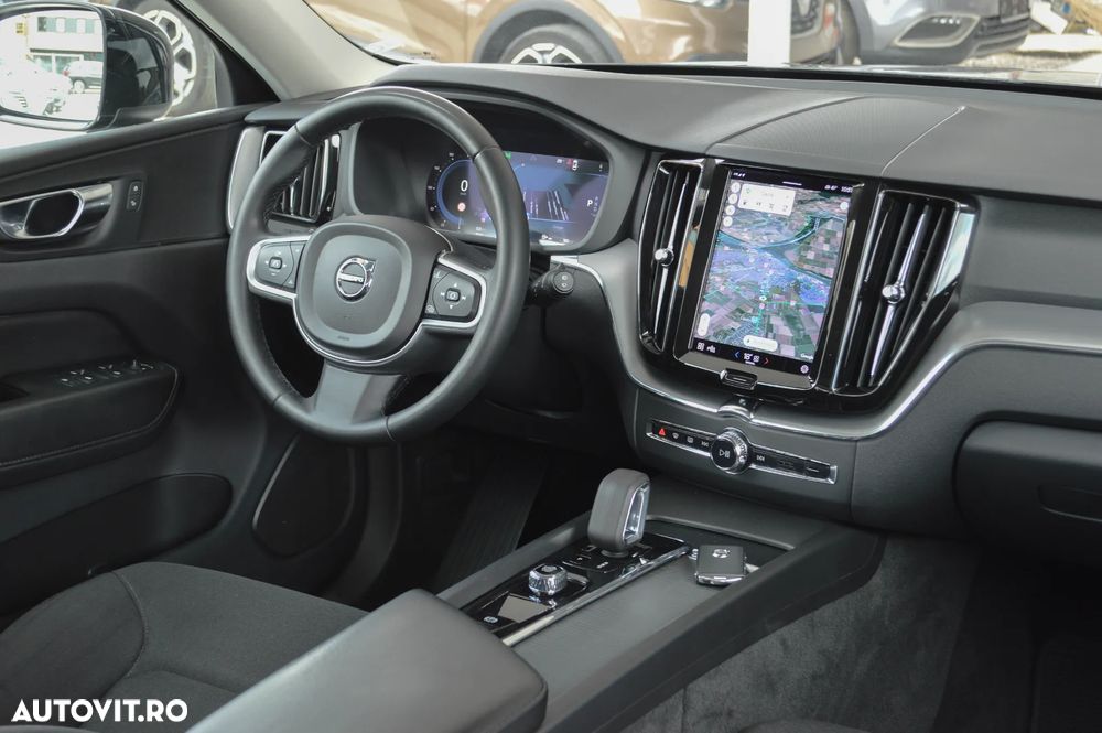 Volvo XC 60 B4 MHEV AT AWD Plus Dark - 5