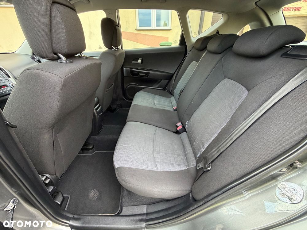 Kia Ceed 1.6 CRDi 90 Vision - 16