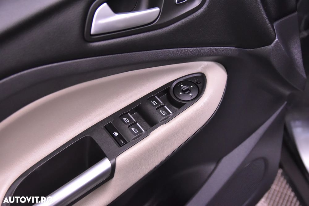Ford Kuga - 14