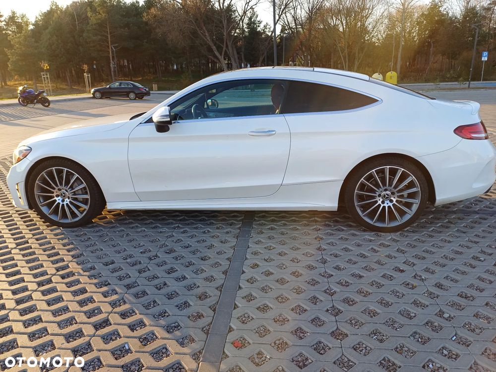 Mercedes-Benz Klasa C 300 9G-TRONIC - 8