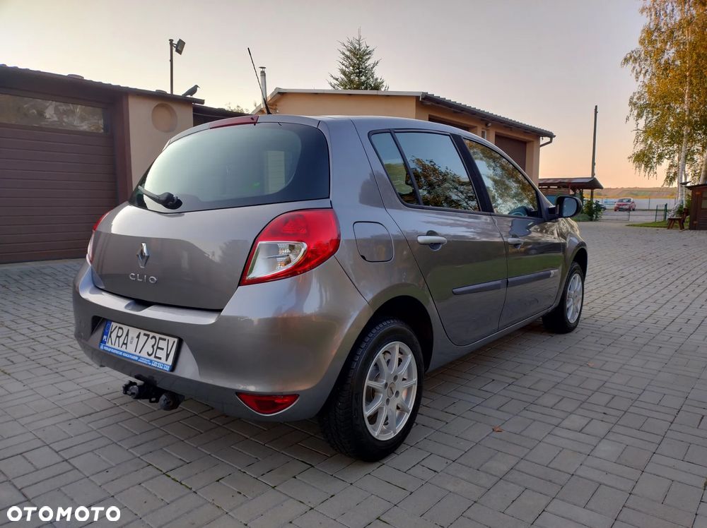 Renault Clio 1.2 16V 75 Dynamique - 4