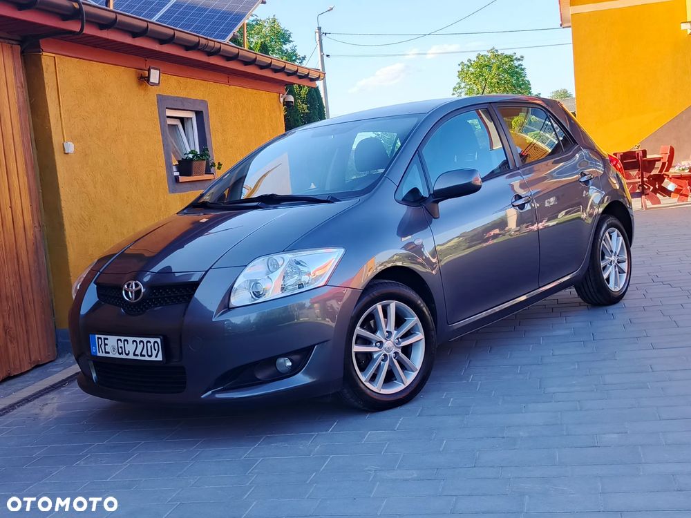 Toyota Auris 1.4 VVT-i Terra - 1