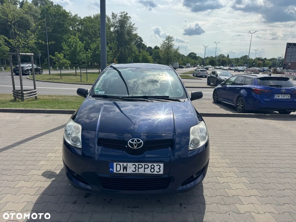 Toyota Auris 1.4 VVT-i Terra - 1