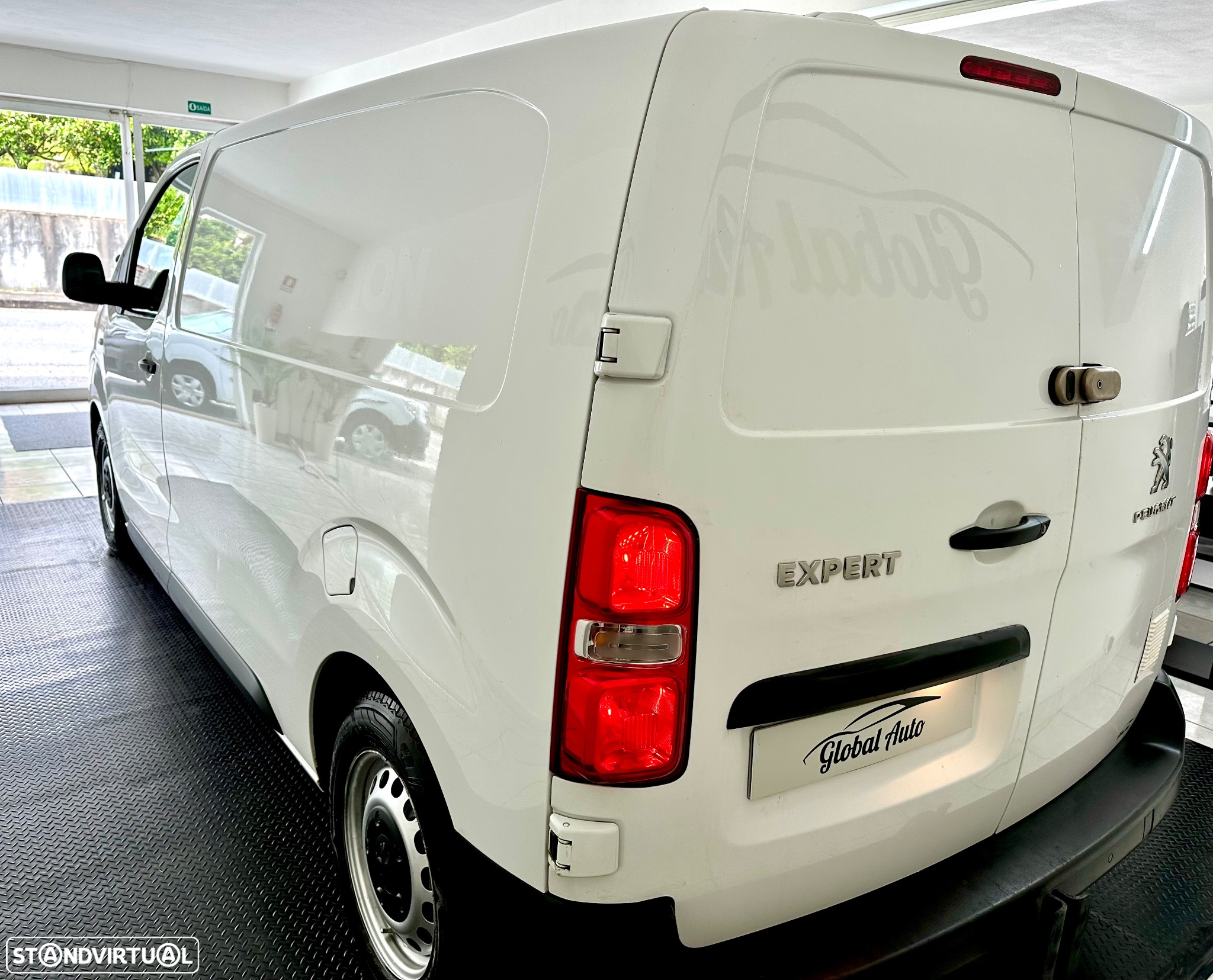 Peugeot Expert - 8